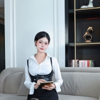 模特：丸子
