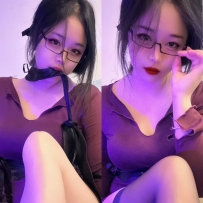 模特：佳子